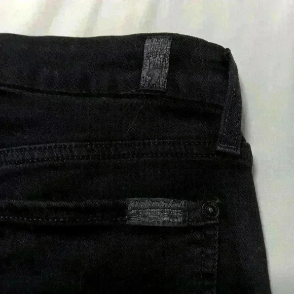 7 For All Man Kind  Karah straight leg crop. Ladies size 28 - Picture 7 of 7